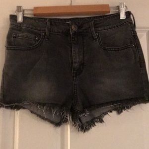 Bullhead shorts size 9